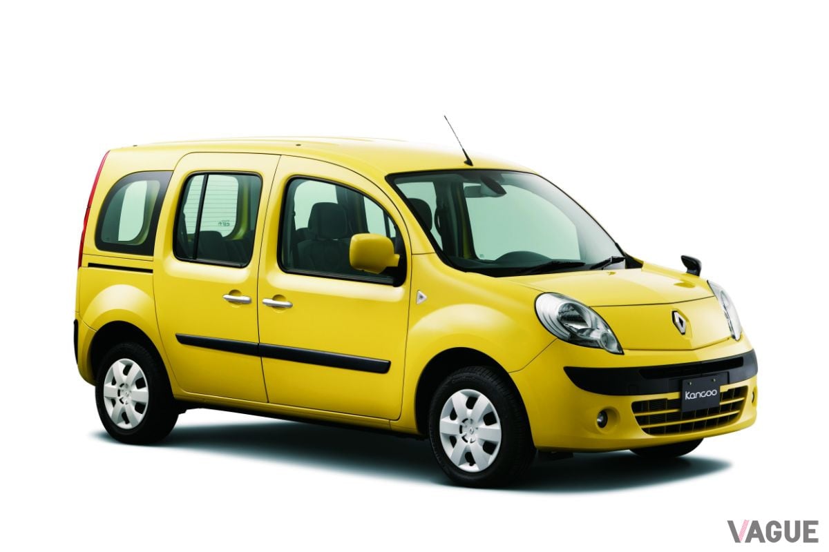 現行型ルノー「カングー」の前期型。2009年に日本で発売された。2013年にマイナーチェンジし、現行のフロントフェイスになっている