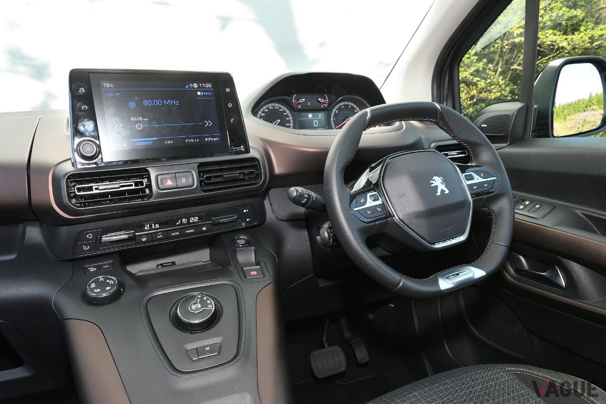 プジョー「リフター」のインパネ