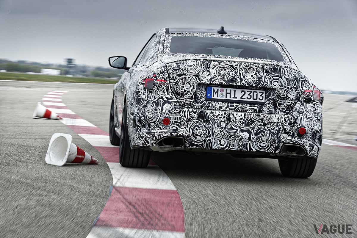 最終テストをおこなっているBMW新型「2シリーズクーペ」