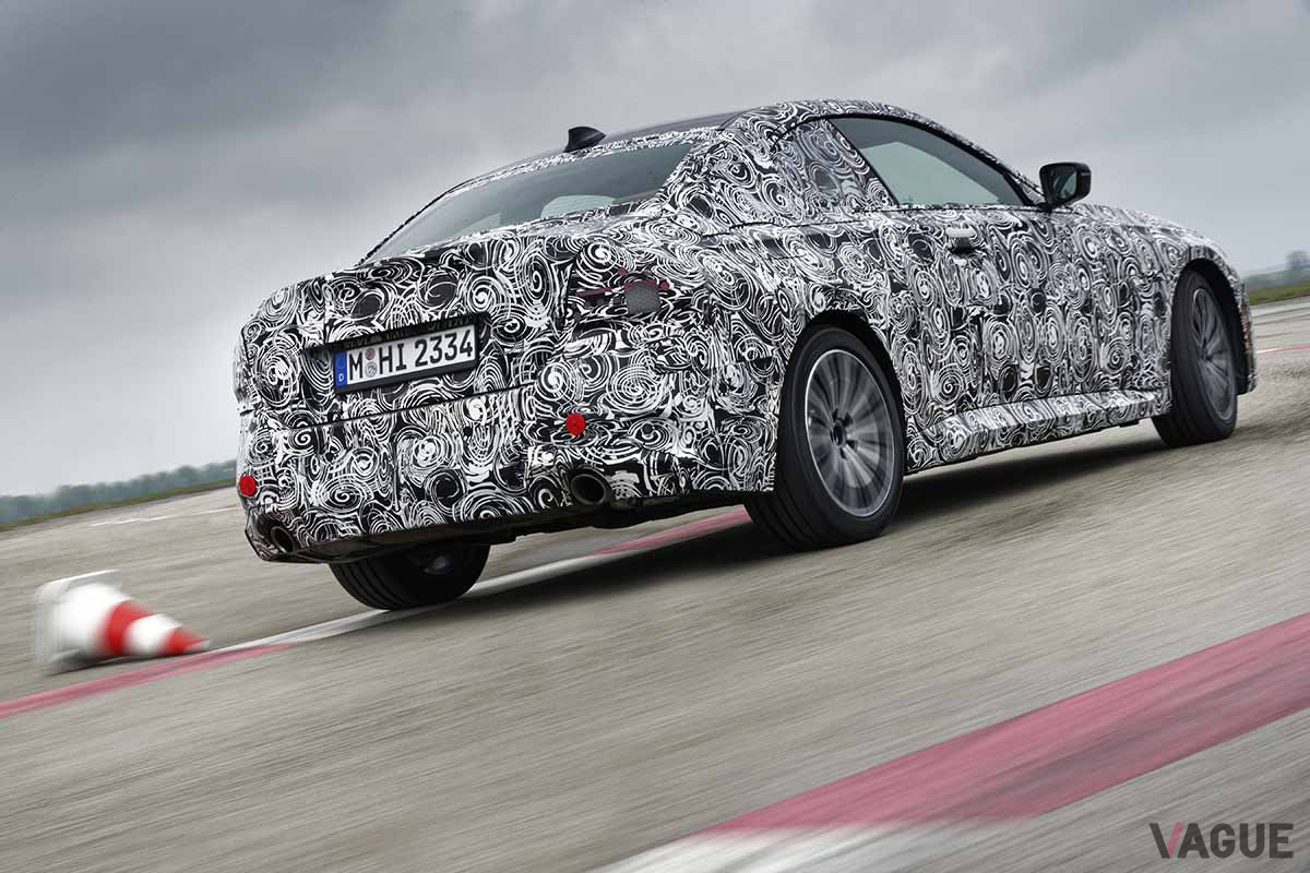 最終テストをおこなっているBMW新型「2シリーズクーペ」