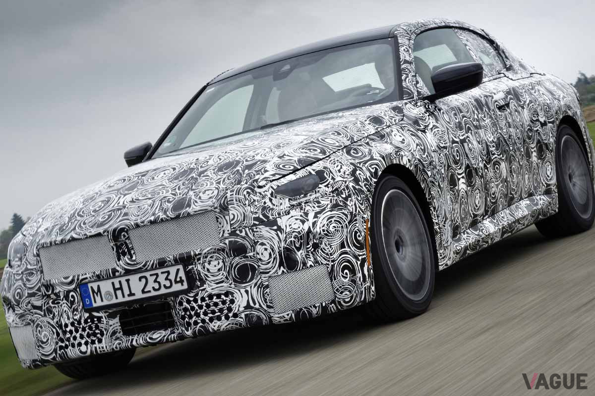 最終テストをおこなっているBMW新型「2シリーズクーペ」