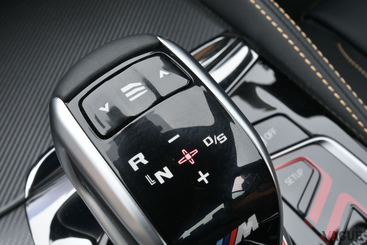 BMW「M5コンペティション」のシフトセレクター