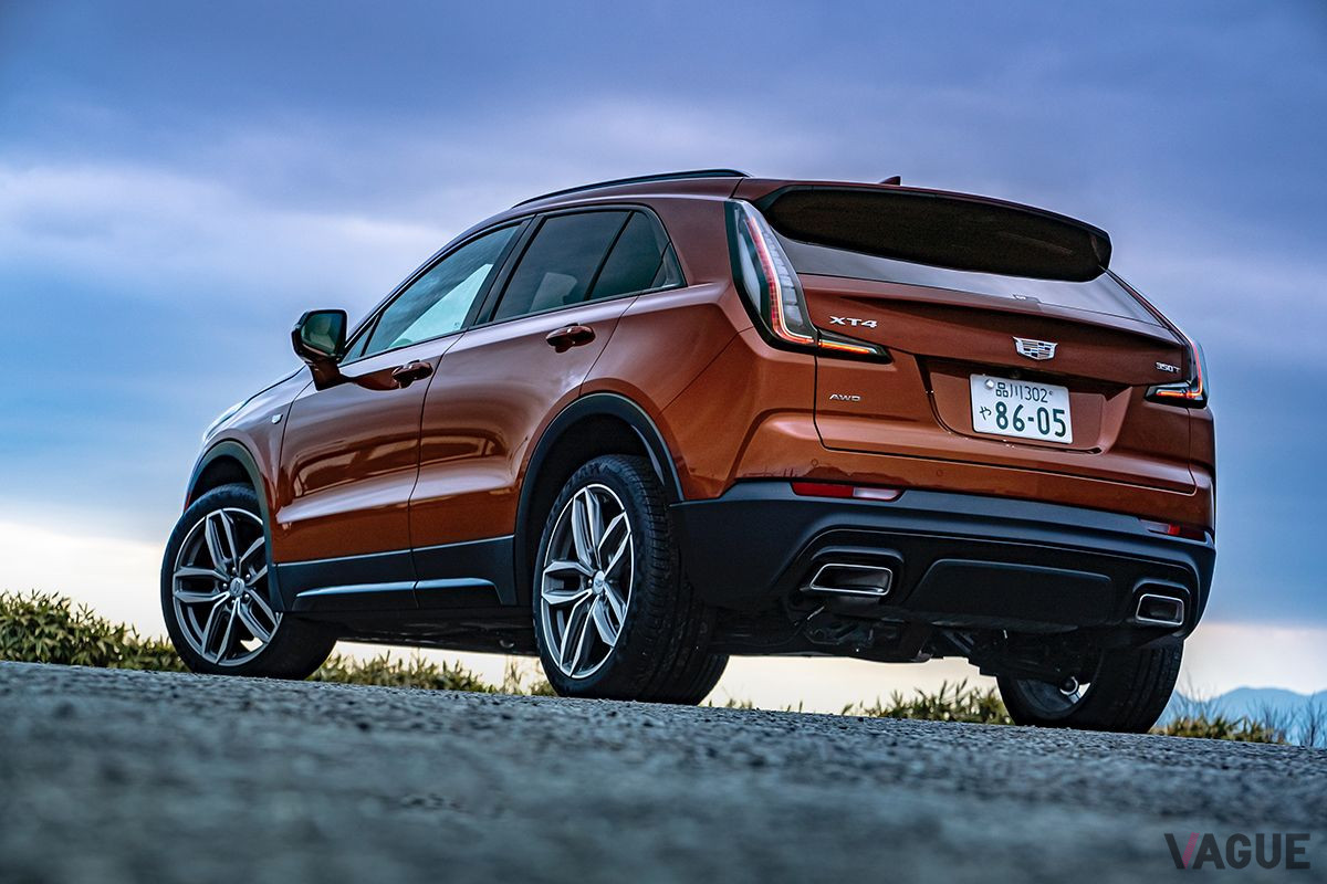 キャデラック新型「XT4」