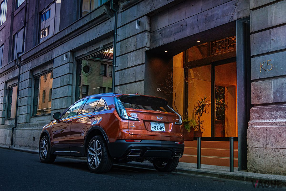 キャデラック新型「XT4」
