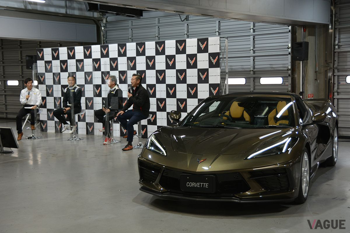 イベントではドライバーによるトークショーも開催された