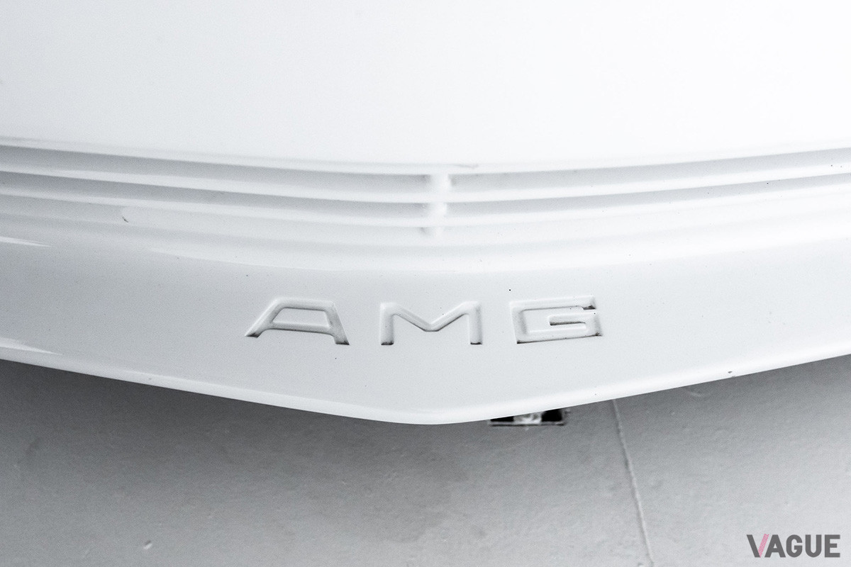 約1690万円で継続販売中のメルセデス・ベンツ「500 SEC 6.0 AMG ワイドボディ」（C）2021 Courtesy of RM Sotheby's