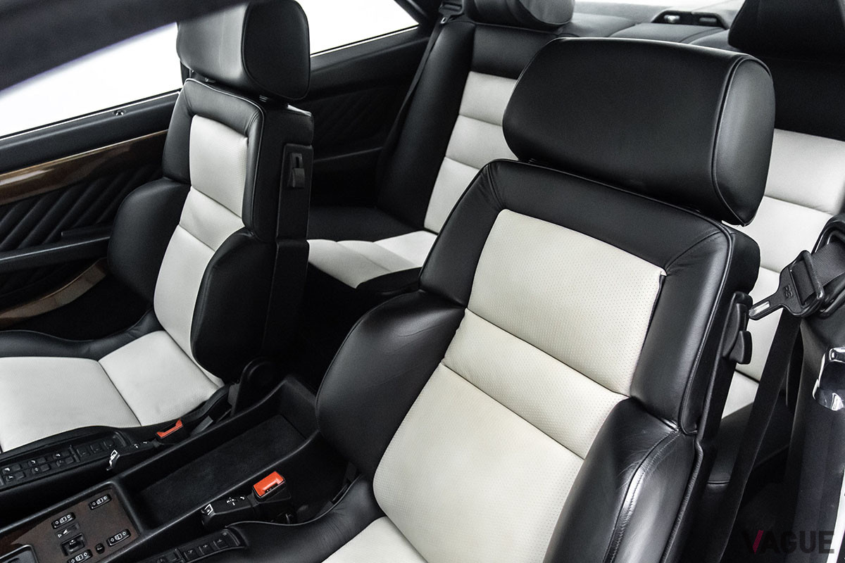約1690万円で継続販売中のメルセデス・ベンツ「500 SEC 6.0 AMG ワイドボディ」（C）2021 Courtesy of RM Sotheby's