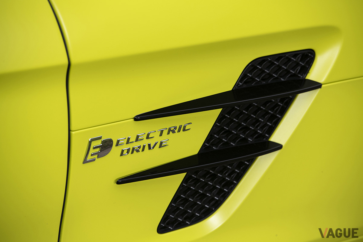 希望販売価格およそ1億4000万円のメルセデス・ベンツ「SLS AMG E-CELL」（C）2021 Courtesy of RM Sotheby's