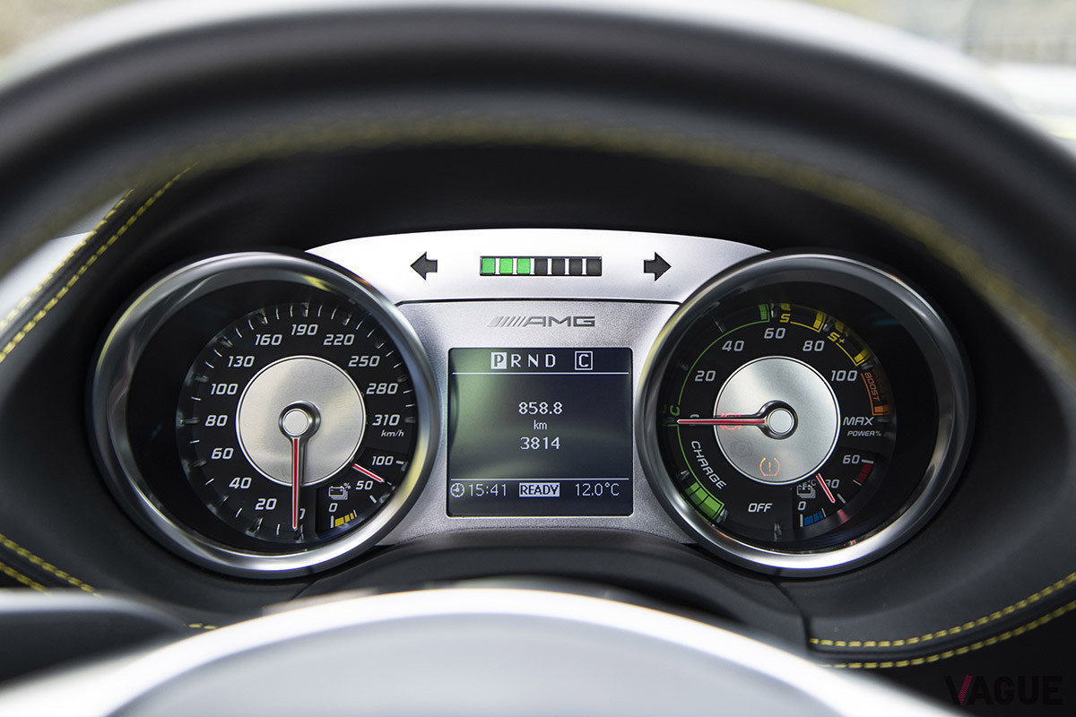 希望販売価格およそ1億4000万円のメルセデス・ベンツ「SLS AMG E-CELL」（C）2021 Courtesy of RM Sotheby's