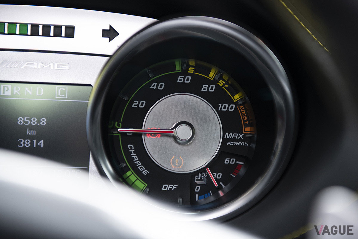 希望販売価格およそ1億4000万円のメルセデス・ベンツ「SLS AMG E-CELL」（C）2021 Courtesy of RM Sotheby's