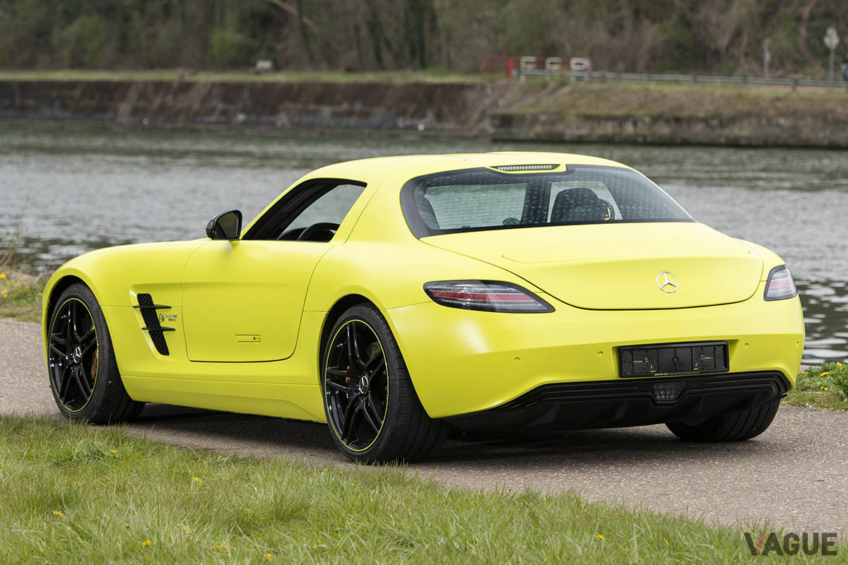希望販売価格およそ1億4000万円のメルセデス・ベンツ「SLS AMG E-CELL」（C）2021 Courtesy of RM Sotheby's