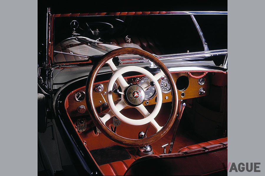 1927年製のメルセデス・ベンツ「タイプ680モデルS」のインパネ