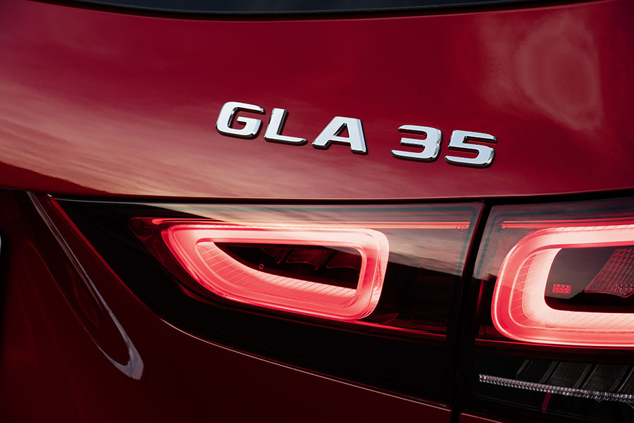 メルセデスAMG「GLA35 4マティック」のディテール