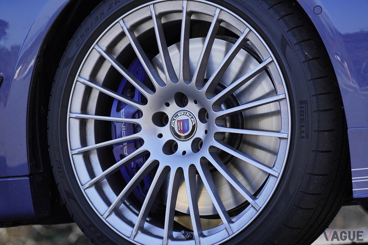 アルピナ車で長年伝統となっている、20本スポークのホイール（C）柳田由人