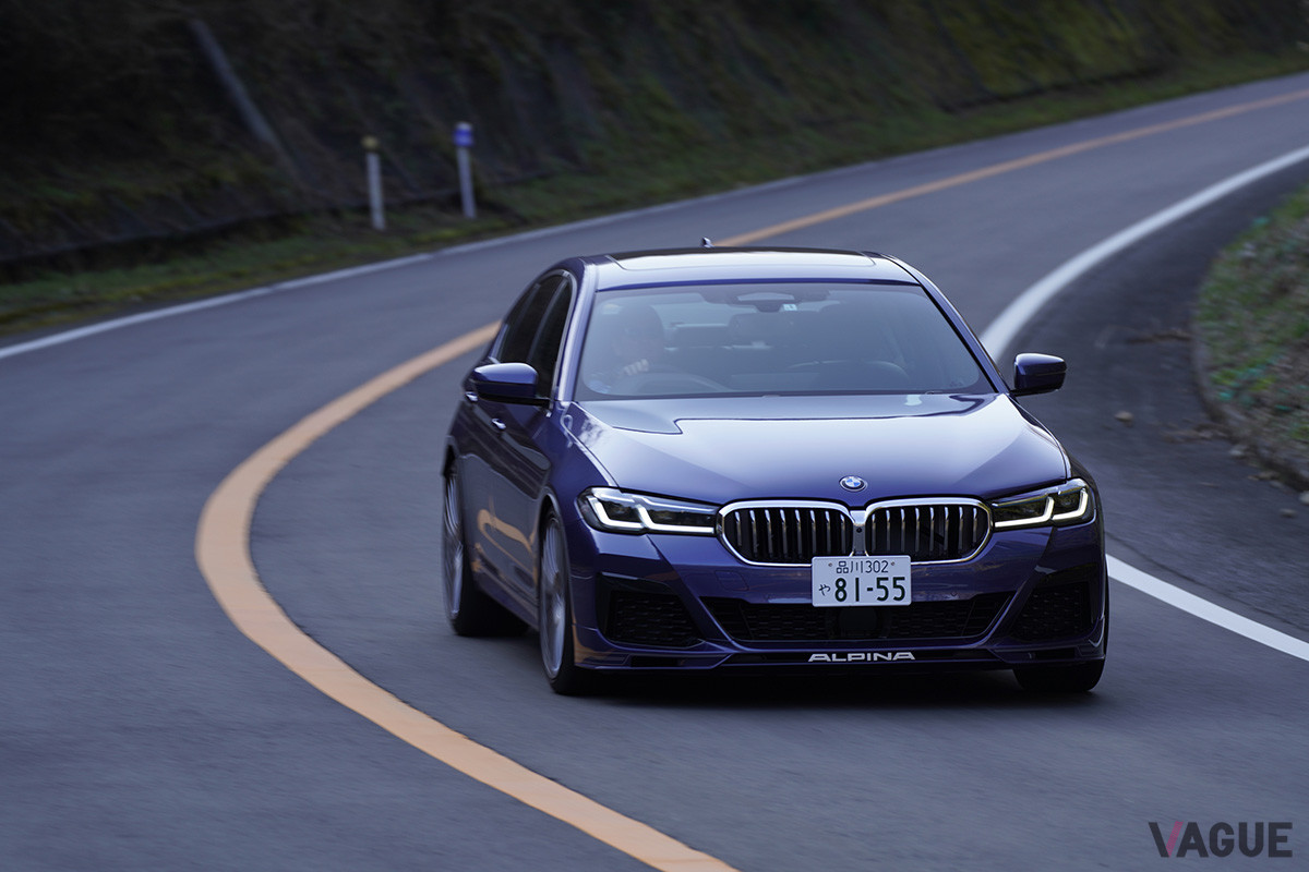 アルピナ車にはBMWにはない「コンフォート・プラス」がドライブモードで選択可能だ。これは、サスペンションやエンジンなど、車両全体のレスポンスを控えめにし、極上の乗り心地を提供する（C）柳田由人