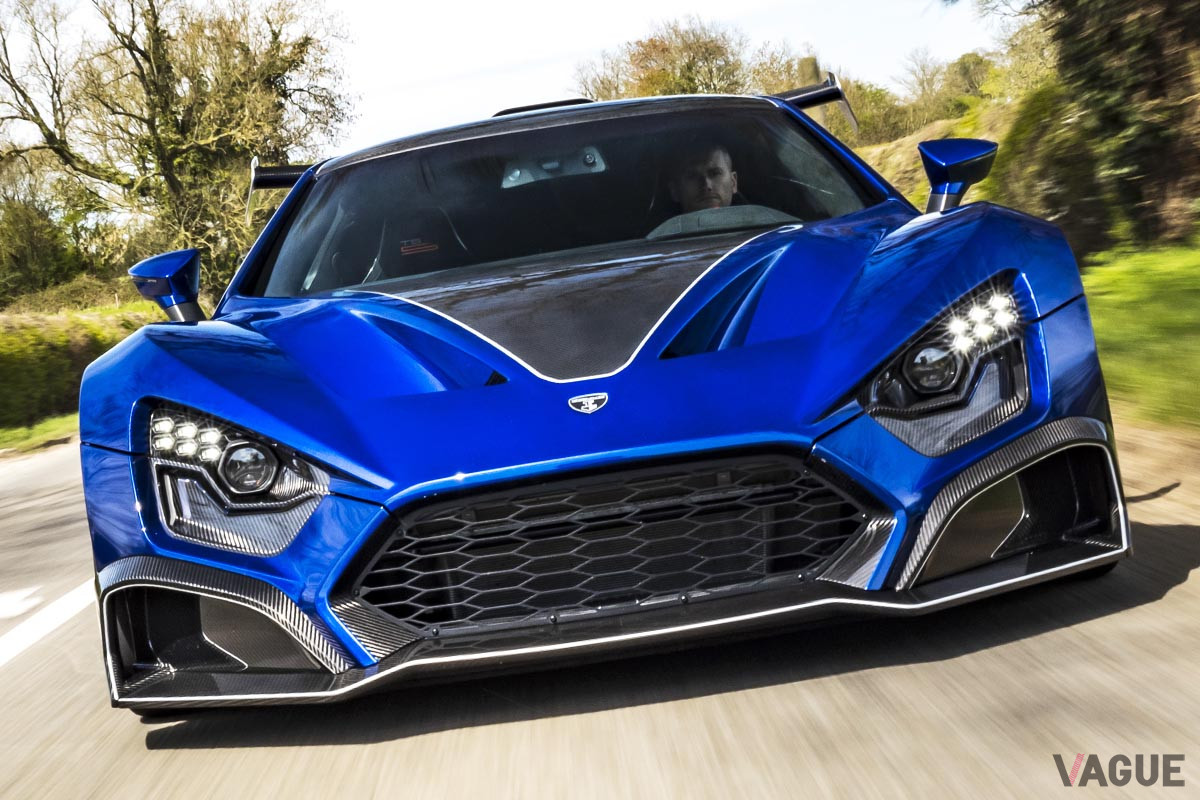 ゼンヴォ「TSR-S」の最高速はリミッター制御で325km／hに抑えられている