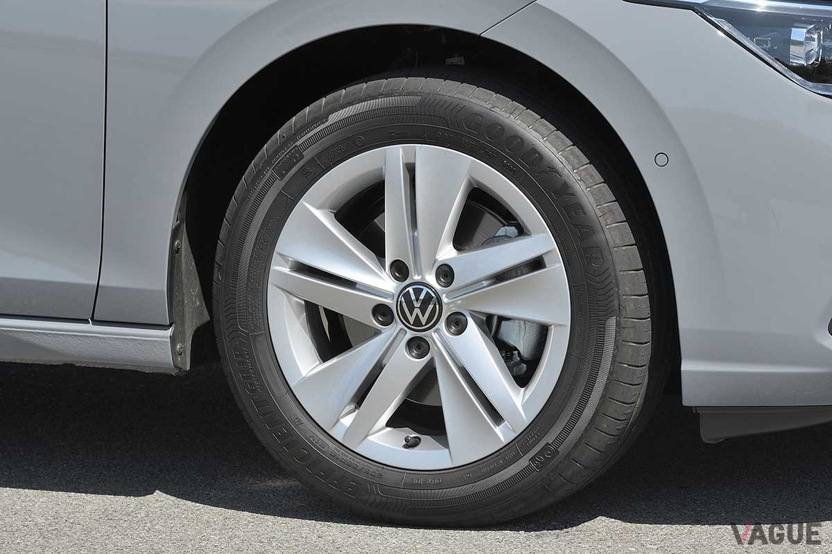VW新型「ゴルフ eTSIアクティブ」のタイヤは205／55R16サイズ
