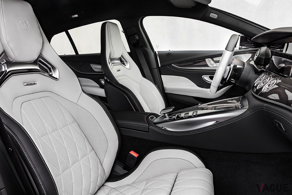 改良新型「メルセデスAMG GT 4ドアクーペ」のフロントシート