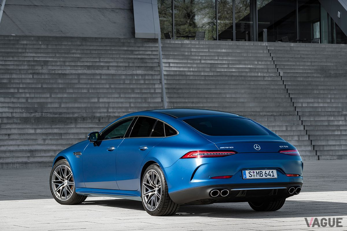 改良新型「メルセデスAMG GT 4ドアクーペ」