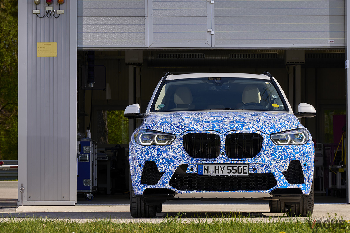 BMWの燃料電池車「BMW iハイドロジェン・ネクスト」