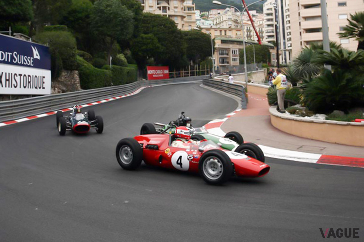 モナコ・ヒストリックの時のコーナリング。F1 デトマゾーアルファ ロメオ（1961年）のエンジンは、「ジュリエッタ」の1300ccエンジンをベースにコンレロがチューニングしレギュレーション規定の1500ccに排気量アップしたもの