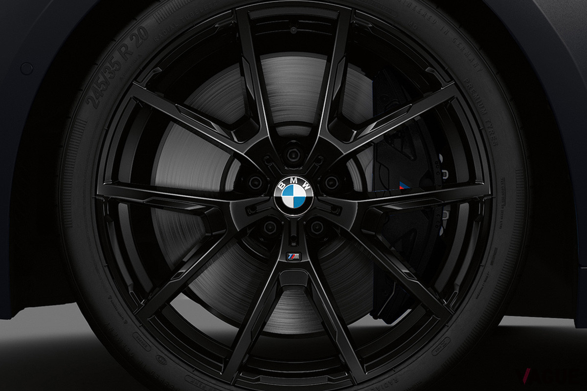 Mスポーツ ブレーキキャリパーなどもブラックで統一。写真はBMW「840i クーペ フローズン ブラック エディション」