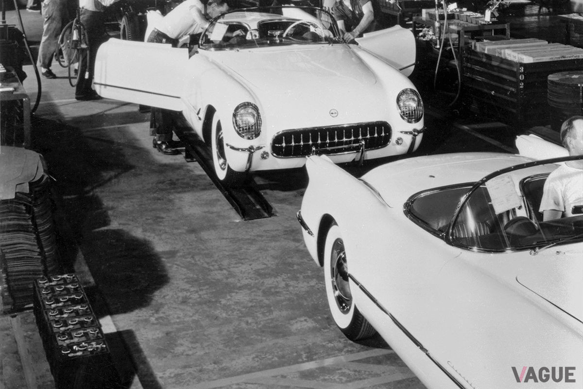 1963年6月30日、ミシガン州フリントで生産された初代「コルベット」