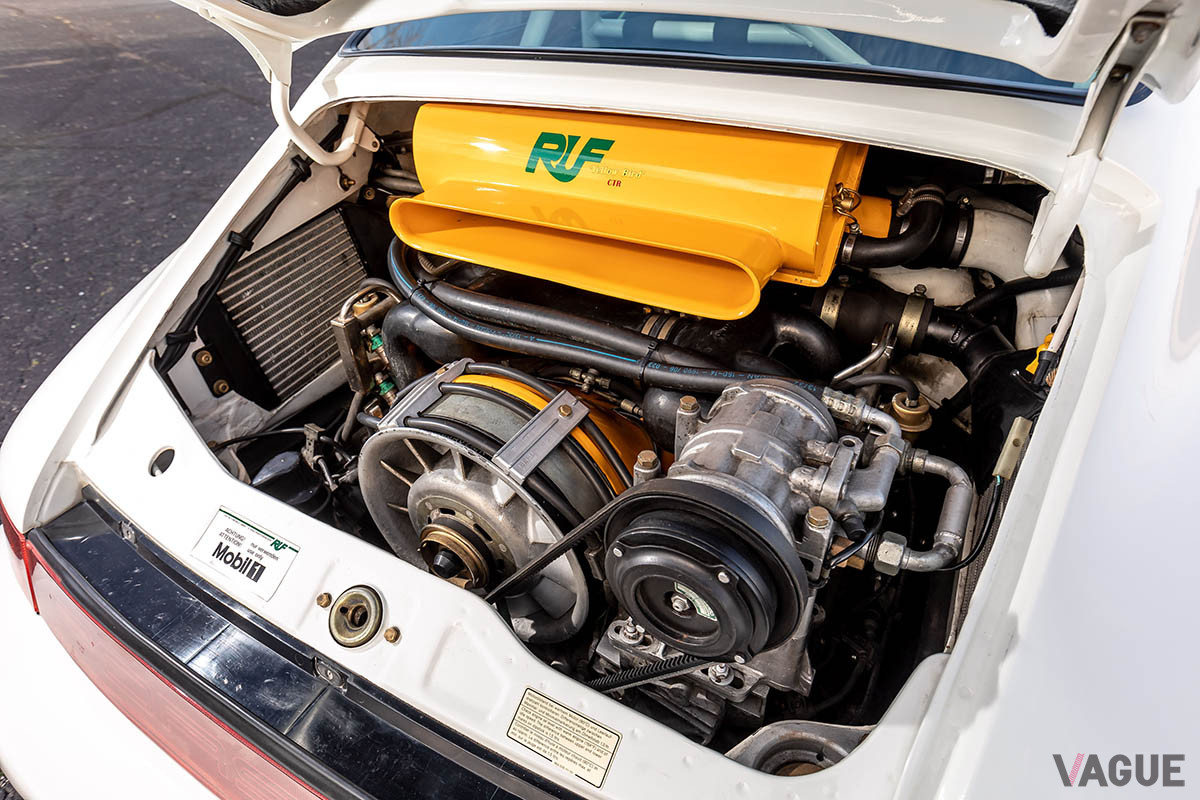 約3740万円で落札されたポルシェ RUF「CTR カレラ4」（1990年）（C）2021 Courtesy of RM Sotheby's