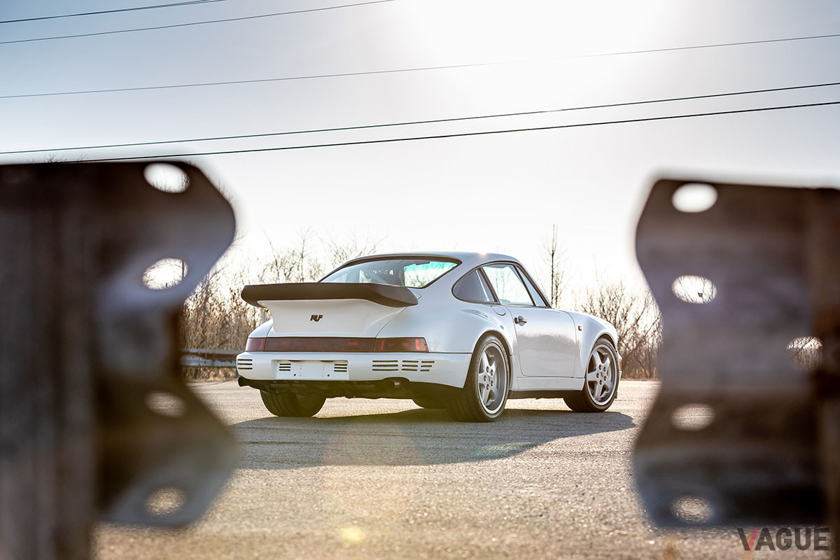 約3740万円で落札されたポルシェ RUF「CTR カレラ4」（1990年）（C）2021 Courtesy of RM Sotheby's
