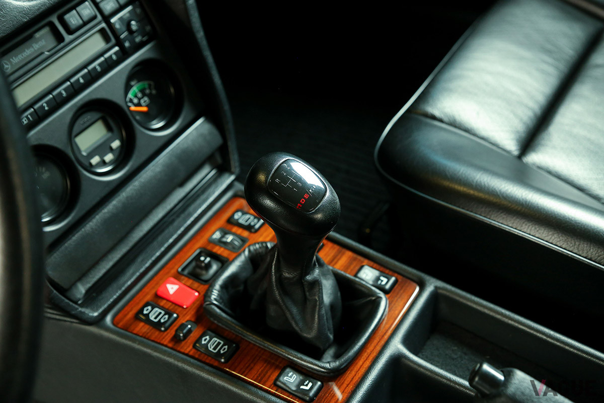 約4120万円で落札されたメルセデス・ベンツ「190E 2.5-16エボリューション2」（C）2021 Courtesy of RM Sotheby's