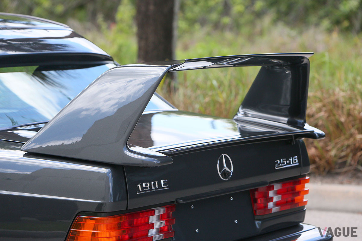 約4120万円で落札されたメルセデス・ベンツ「190E 2.5-16エボリューション2」（C）2021 Courtesy of RM Sotheby's