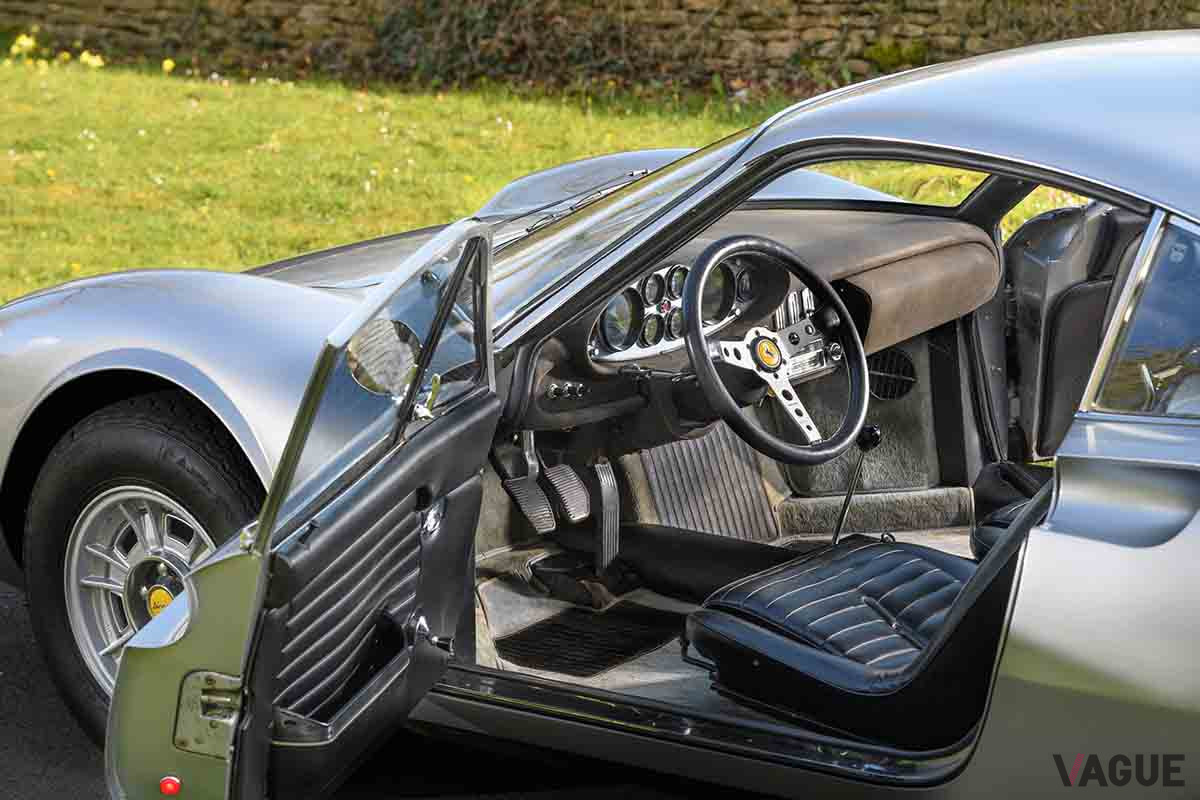約3480万円で落札されたディーノ「246 GT」（C）2021 Courtesy of RM Sotheby's