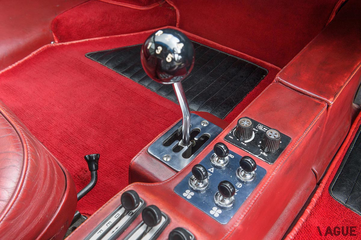 約3233万円で落札されたフェラーリ「365 GT4／BB」（C）2021 Courtesy of RM Sotheby's
