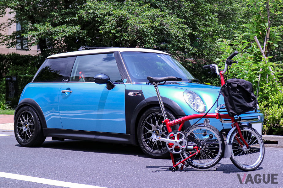 クルマに折りたたみ自転車を積んで出かけるというスタイルが