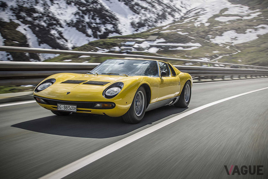 ドライブしたのは、シャシナンバー：5092の「ミウラSV」