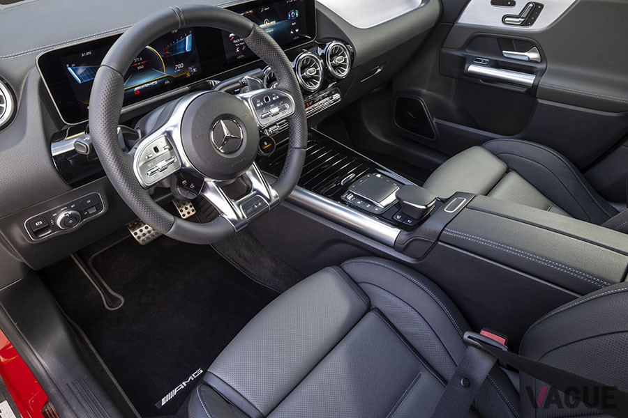 メルセデスAMG「GLA35 4マティック」のインパネ