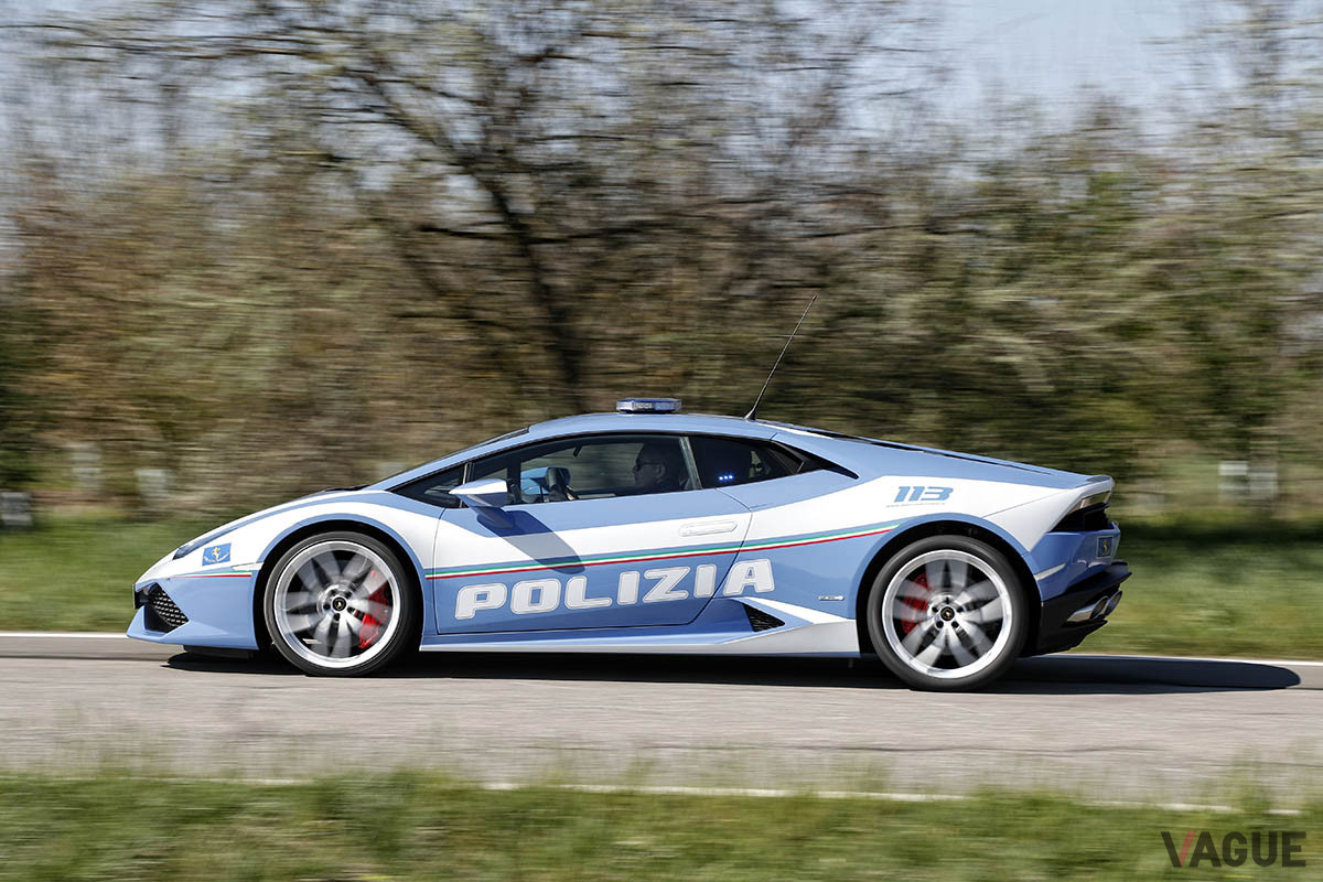 イタリアの警察車両のウラカン