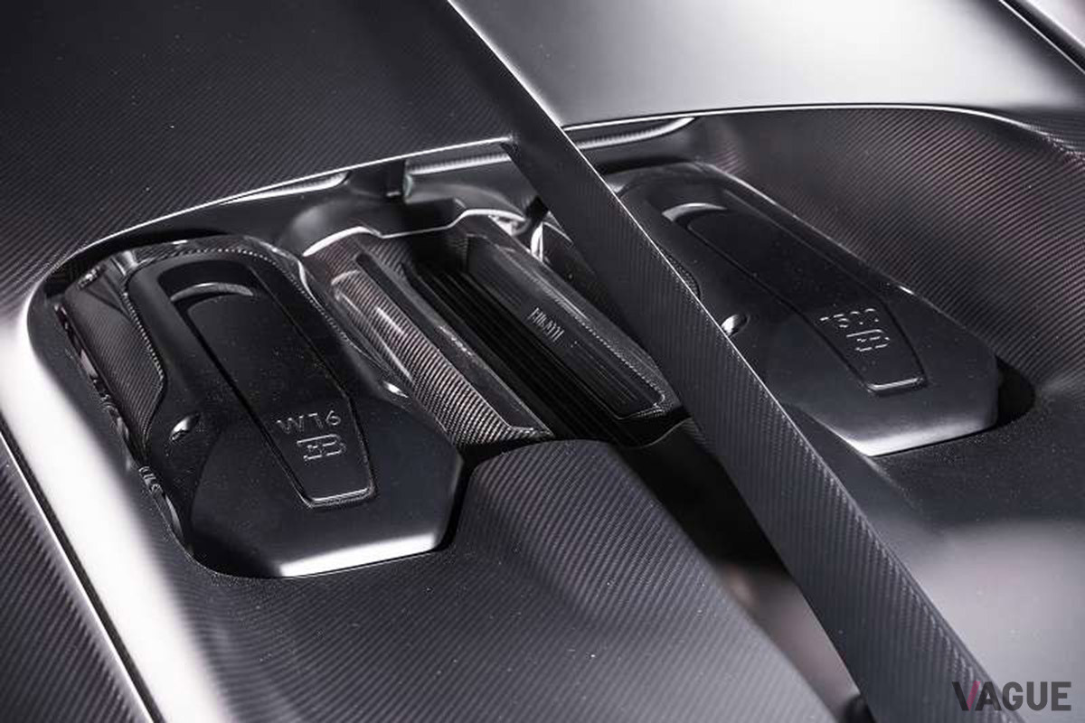 世界限定20台のブガッディ「シロン ノワール」