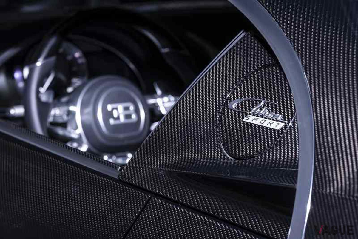 世界限定20台のブガッディ「シロン ノワール」のインテリア