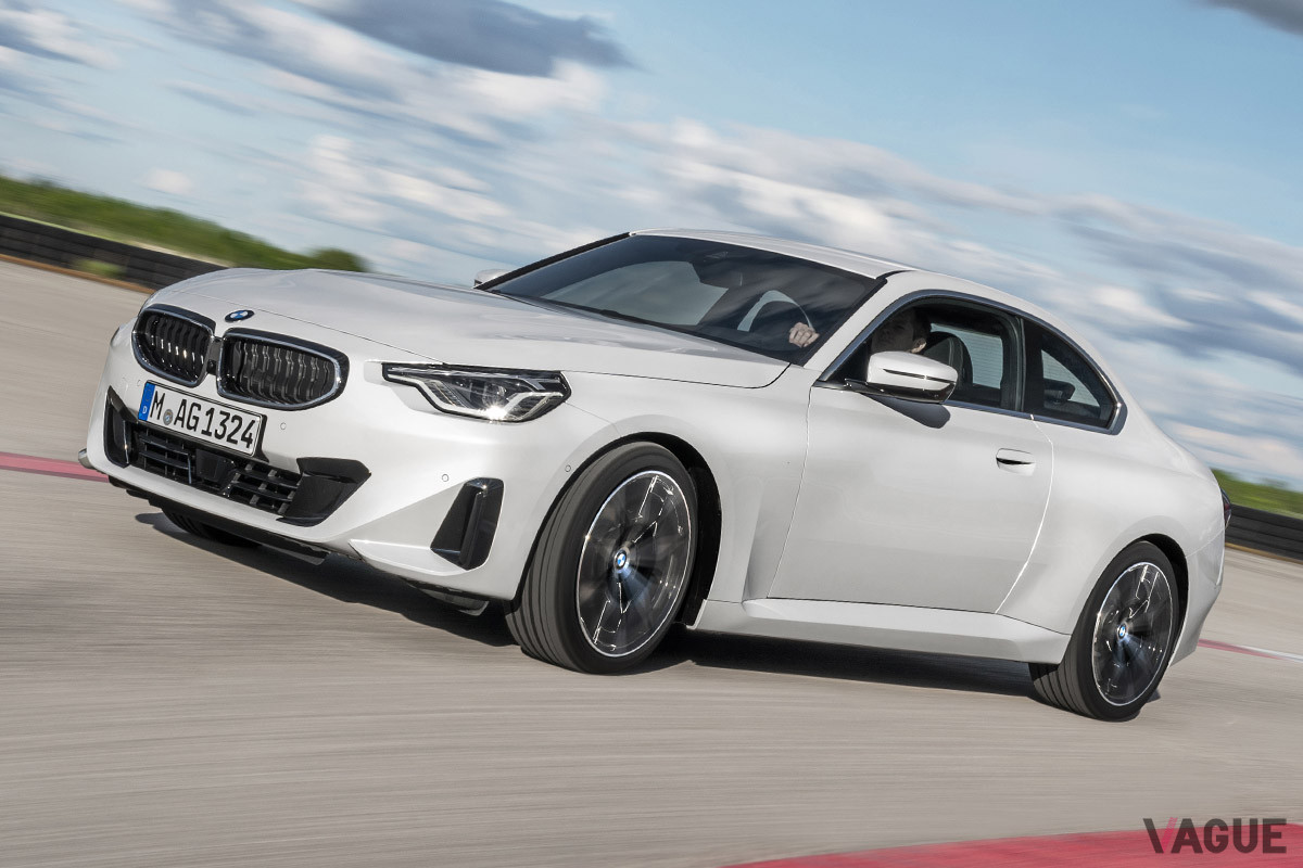 「220iクーペ」の0-100km／h加速は7.5秒、最高速度は236km／h