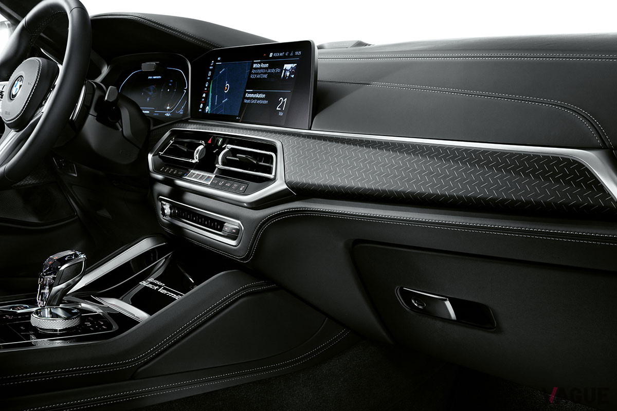 BMW Individualプレシャス ウッド インテリア トリム「ファインライン・ブラック」（アルミニウム・インレイ付）