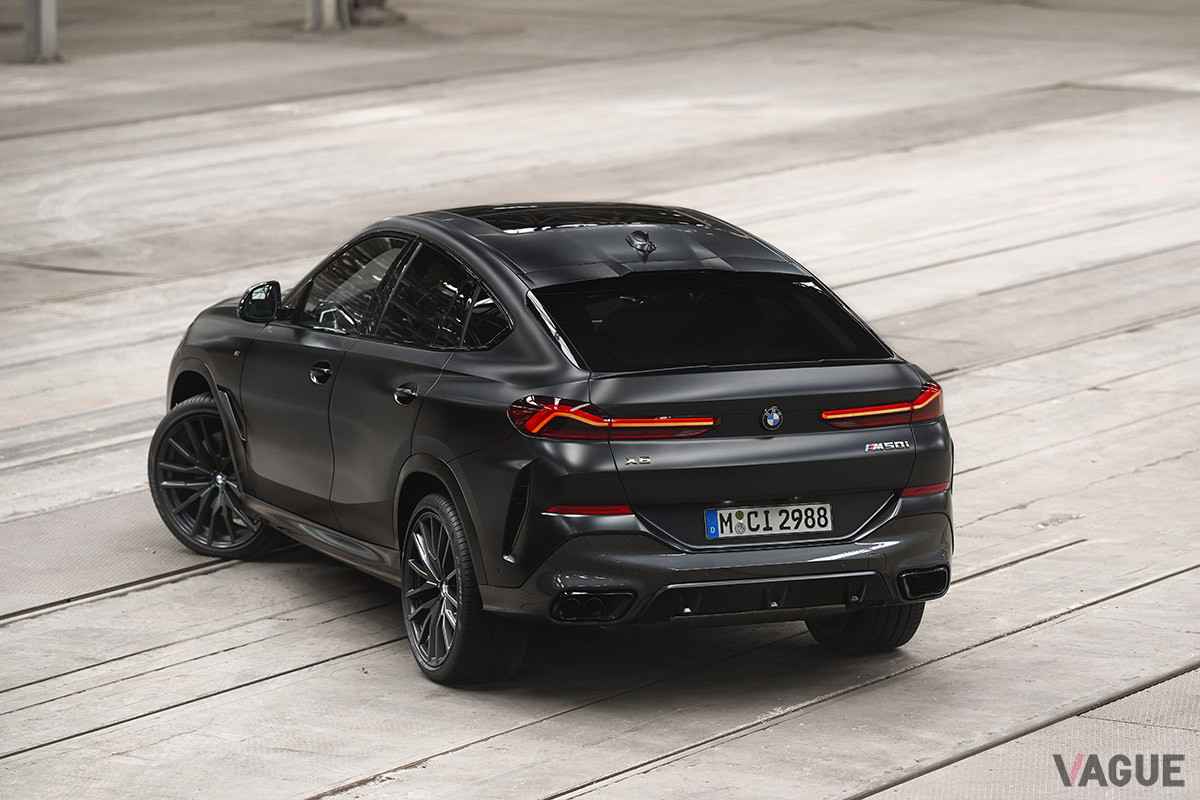 BMW「X6ブラック バーミリオン」