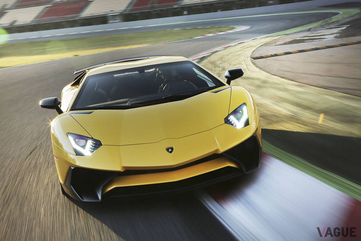 ランボルギーニ「アヴェンタドールLP750-4 SV」