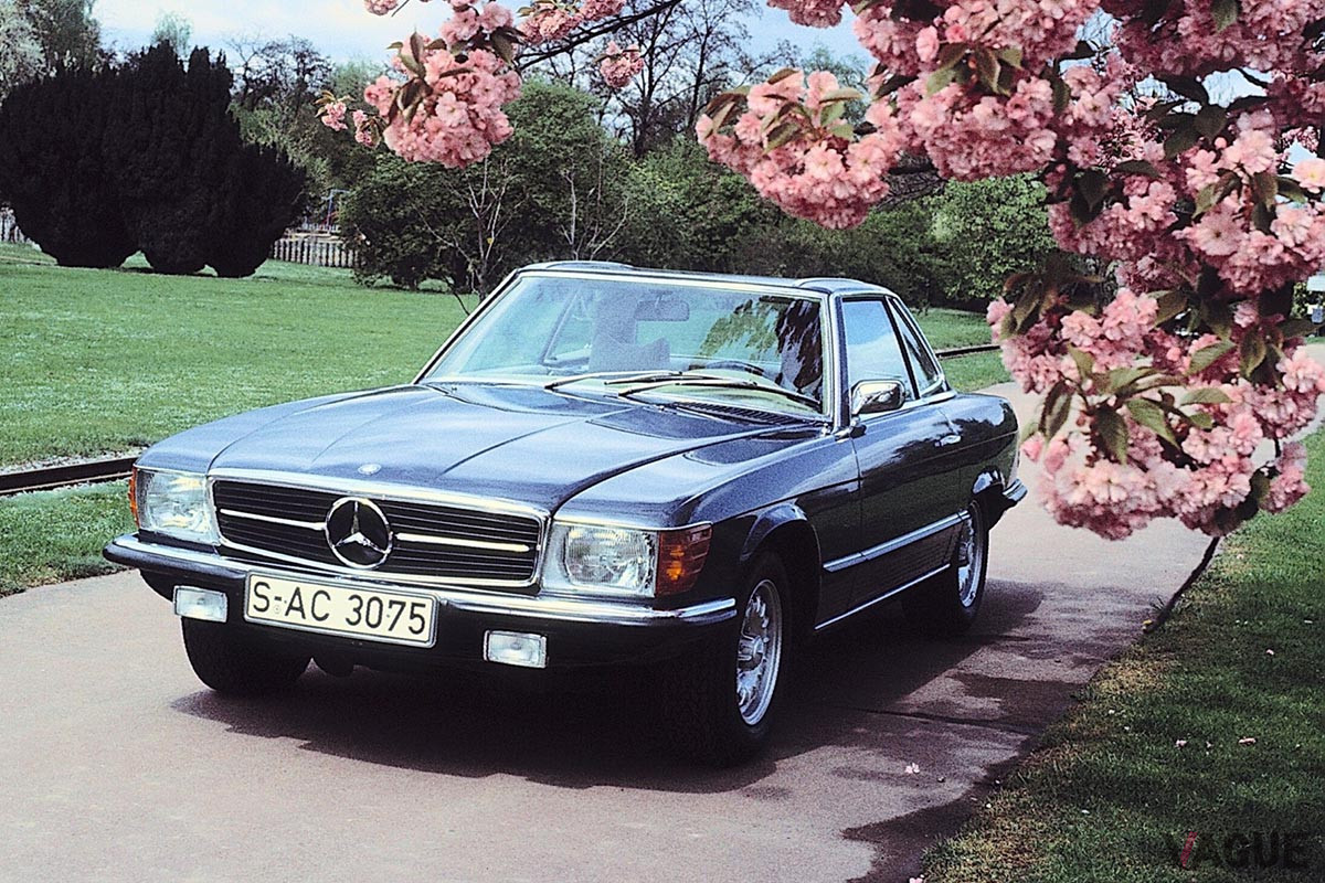 「パゴダ」スタイルのハードトップを装着した「450SL」
