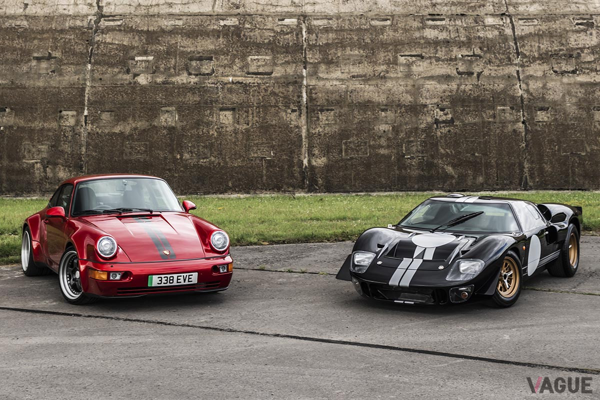 エバーラティがかつて製作したEV版ポルシェ「911」（左）と今回発表したEV版「GT40」