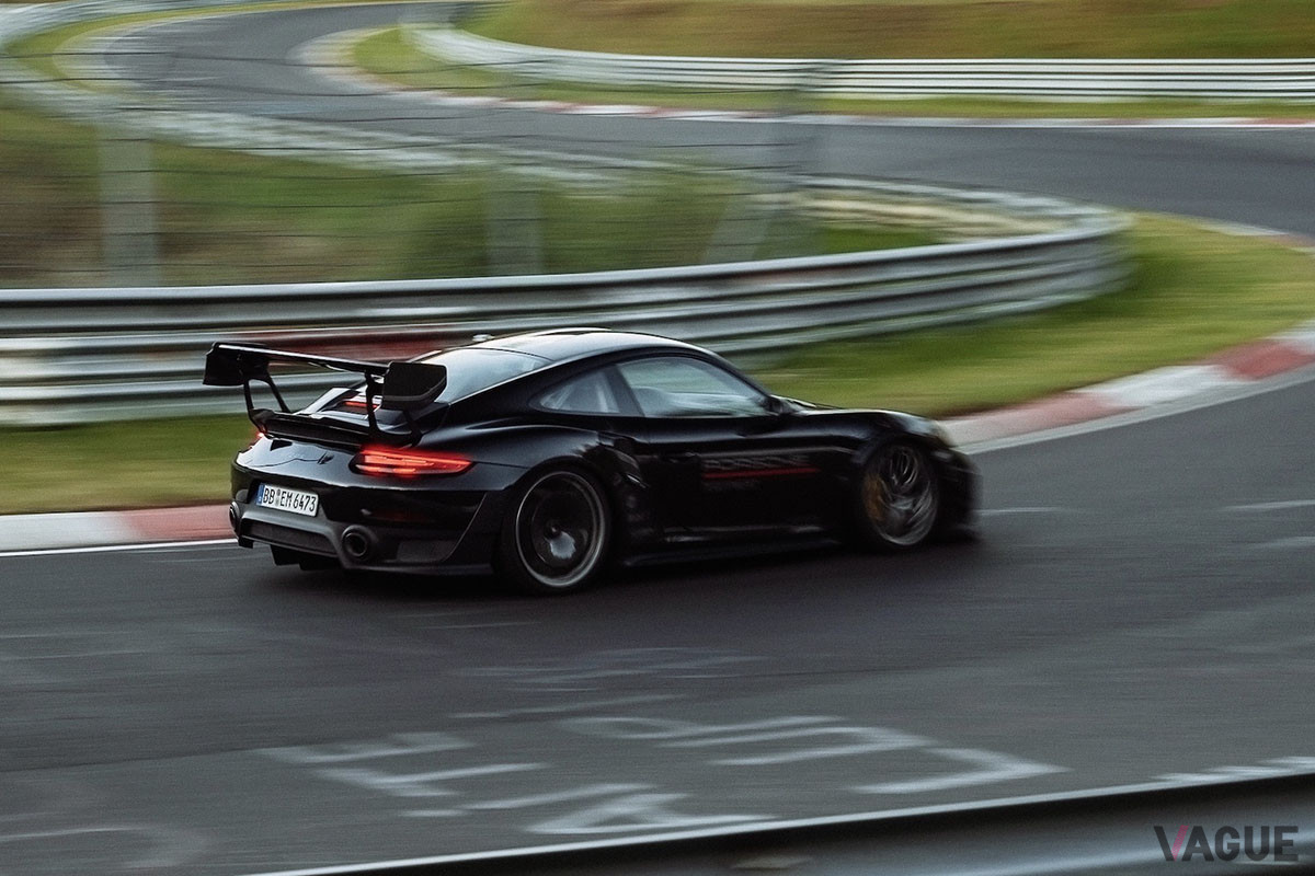 ポルシェ「911 GT2 RSマンタイパフォーマンスキット」：6分38秒835（2021年）