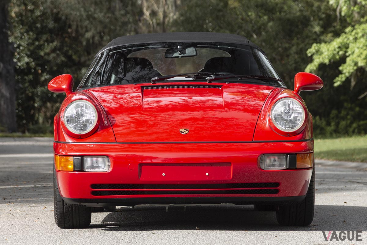 21万8000ドル（邦貨換算約2400万円）で落札されたポルシェ「911カレラ2スピードスター」（C）2021 Courtesy of RM Sotheby's
