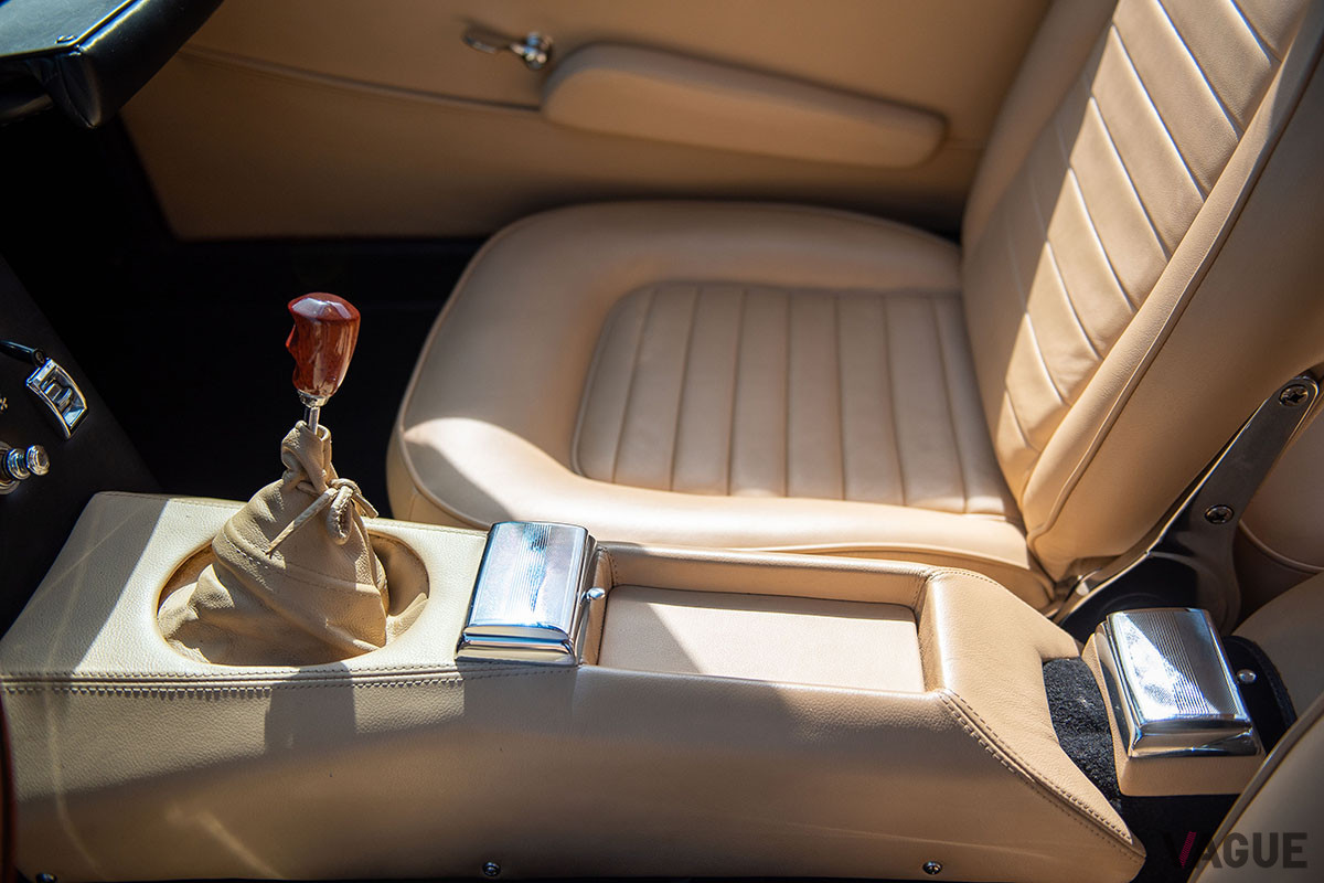 約5800万円で落札されたランボルギーニ「400GT 2+2」（C）2021 Courtesy of RM Sotheby's