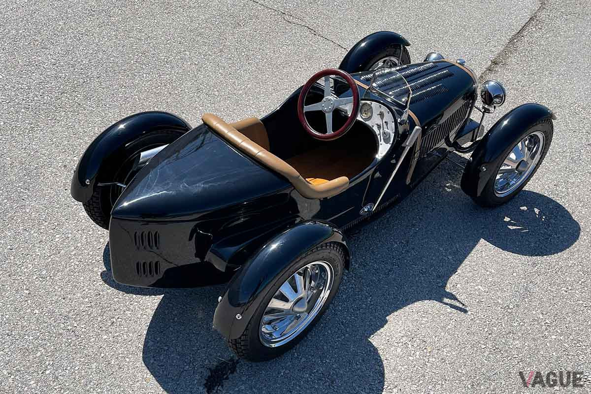 約330万円で落札された、ブガッティ「タイプ35 グランプリ チルドレンズ・カーby HARRINGTON」（C）2021 Courtesy of RM Sotheby's
