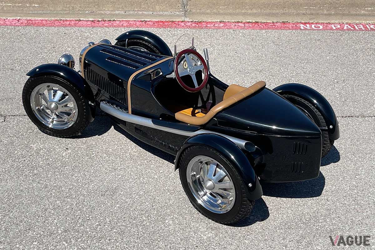 約330万円で落札された、ブガッティ「タイプ35 グランプリ チルドレンズ・カーby HARRINGTON」（C）2021 Courtesy of RM Sotheby's